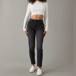 AMERICAN EAGLE black stretch curvy mom Jeans size 14 short‎